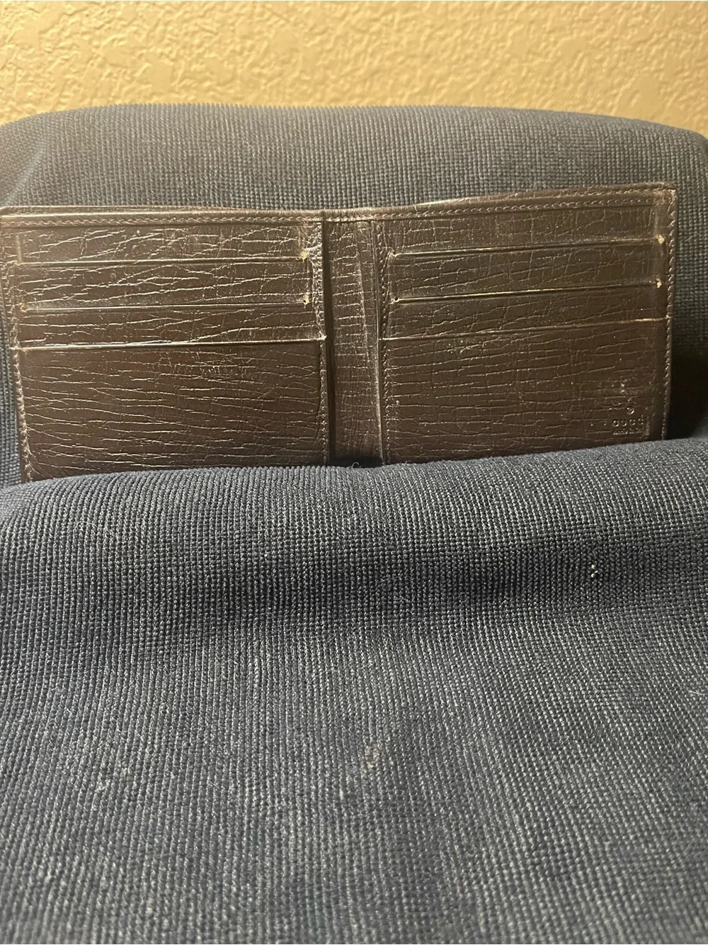 Monogram Pattern Men's Bifold Card Wallet in Gray